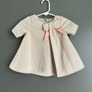 Tahari Baby Cream/Pink/Metallic Short Sleeve Dress W/Chevron Pattern Size 3-6 mo